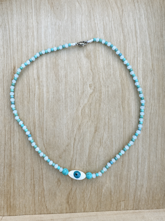 Ocean Gaze Beaded Necklace 🩵