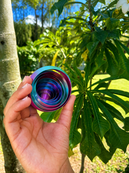 🌀 3D Printed Spiral Fidget – Rainbow Silk