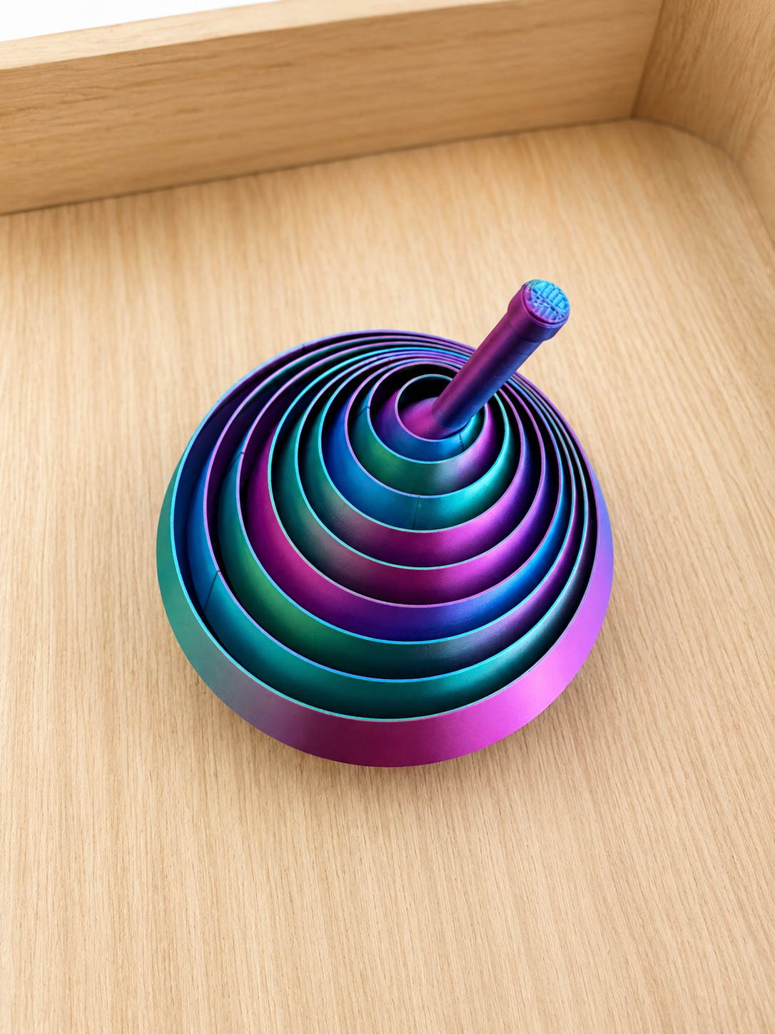 🌀 3D Printed Spiral Fidget – Rainbow Silk