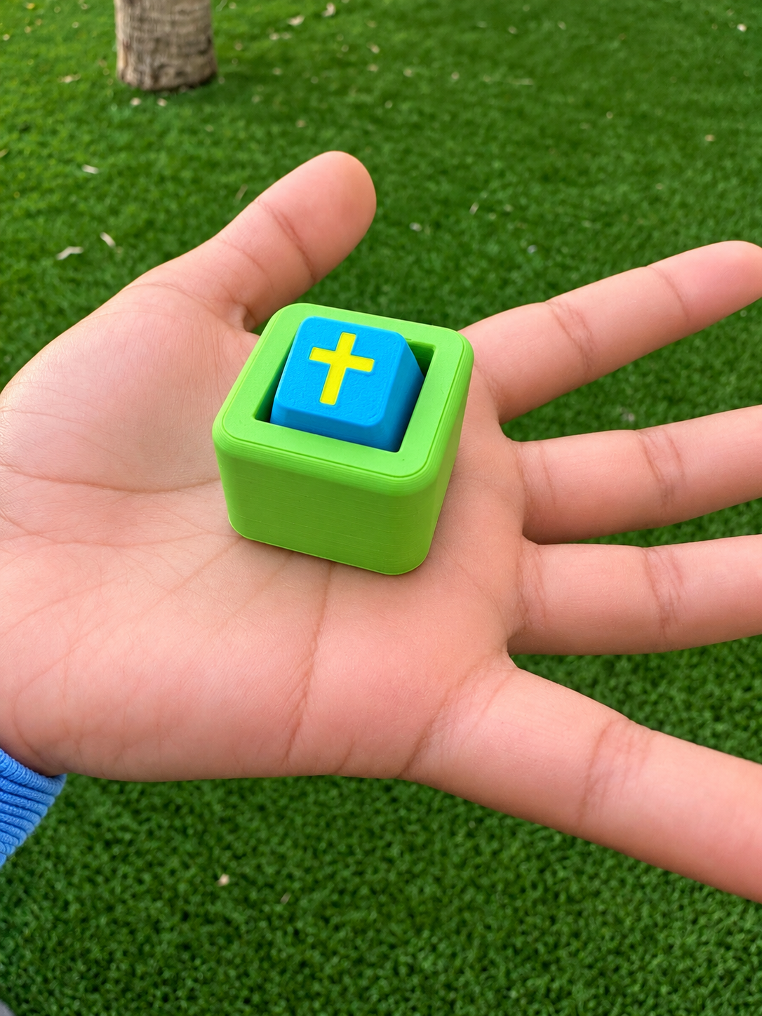 ✝️ Faith Clicker Keychain – 3D Printed Cross Fidget