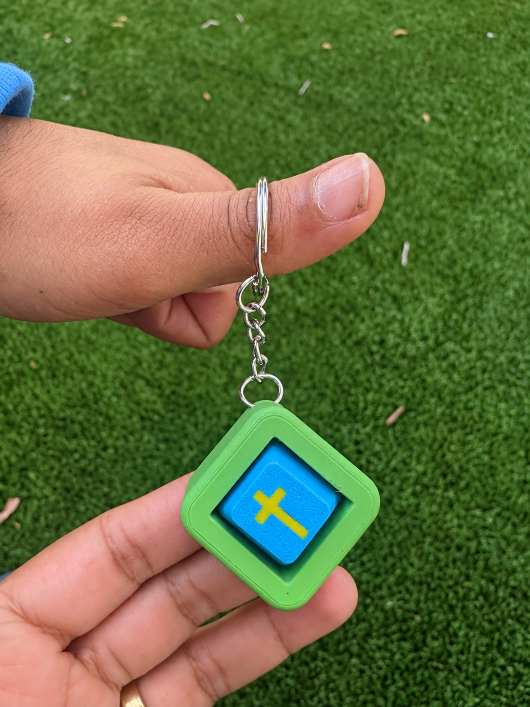 ✝️ Faith Clicker Keychain – 3D Printed Cross Fidget