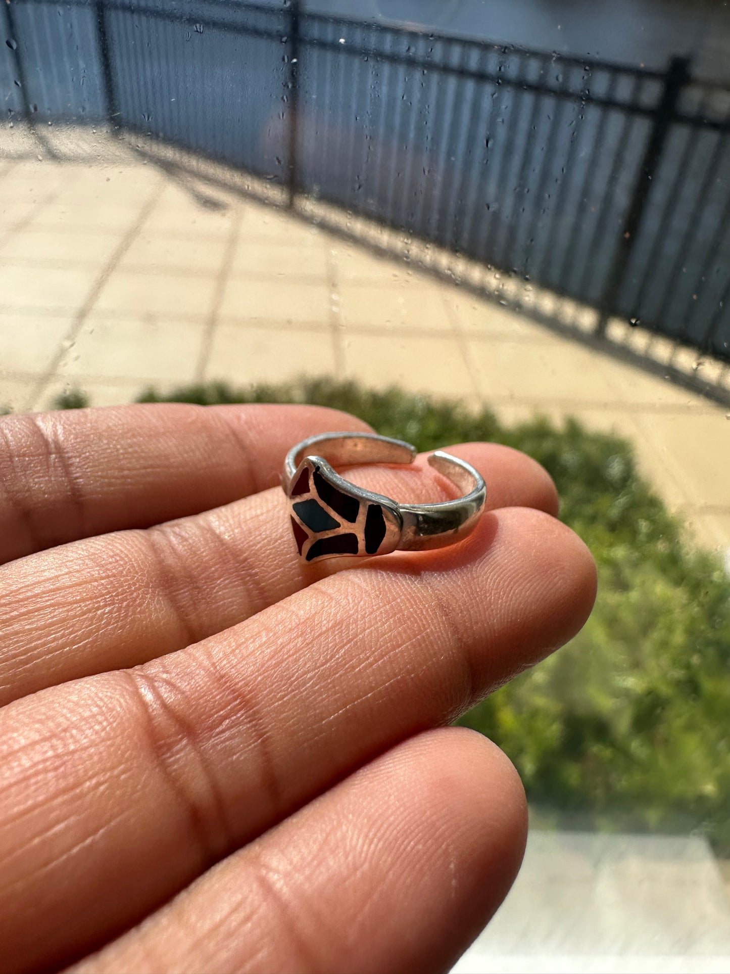 Lotus ring dark blue