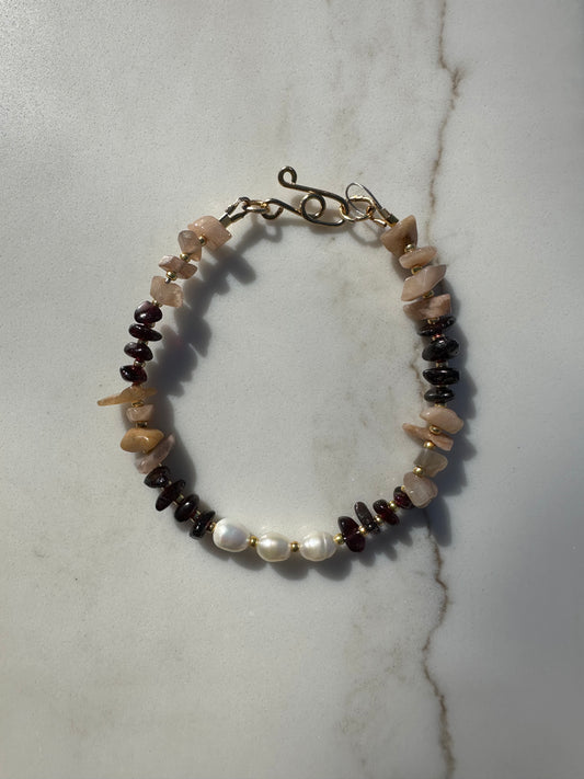 Granet/sunstone Bracelet