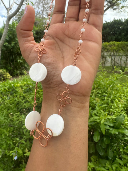 Round Mother of Pearl & Copper Clover