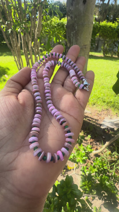 🌸 Pink Shell & Emerald Green Beaded Necklace